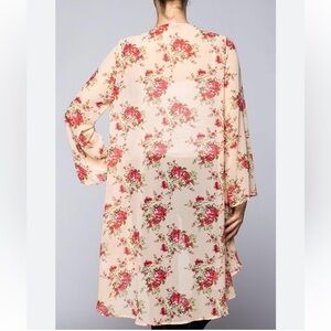 Love Tree Pink Floral Long Sleeved Kimono, Large